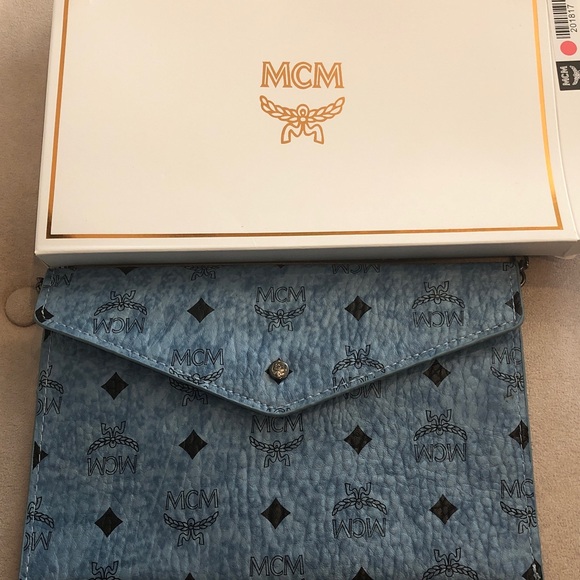 MCM Envelope Pouch Clutch Blue Visetos, new in box, authentic - Picture 4 of 10